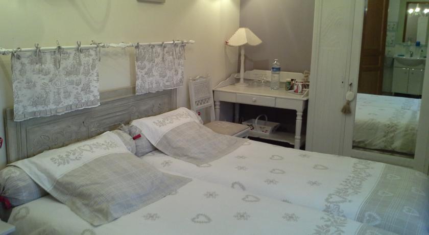 Jumièges Chambres D'Hotes Au Temps Des Cerises חדר תמונה
