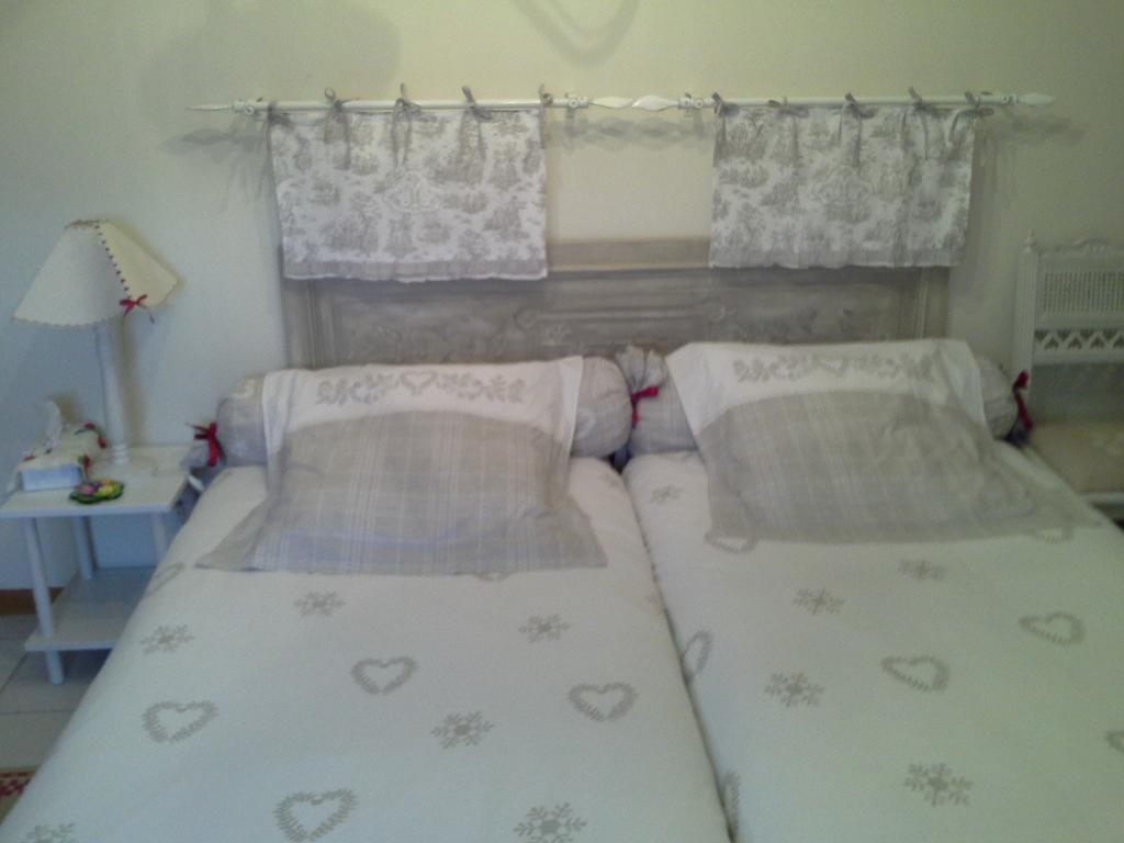 Jumièges Chambres D'Hotes Au Temps Des Cerises חדר תמונה