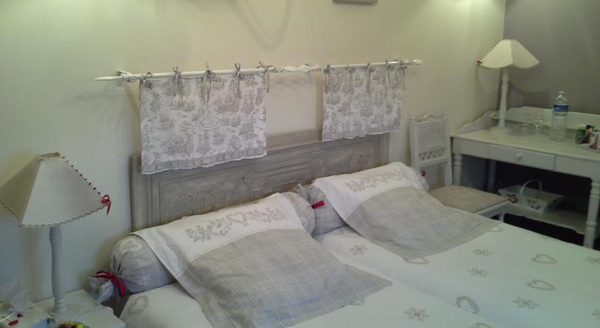 Jumièges Chambres D'Hotes Au Temps Des Cerises חדר תמונה
